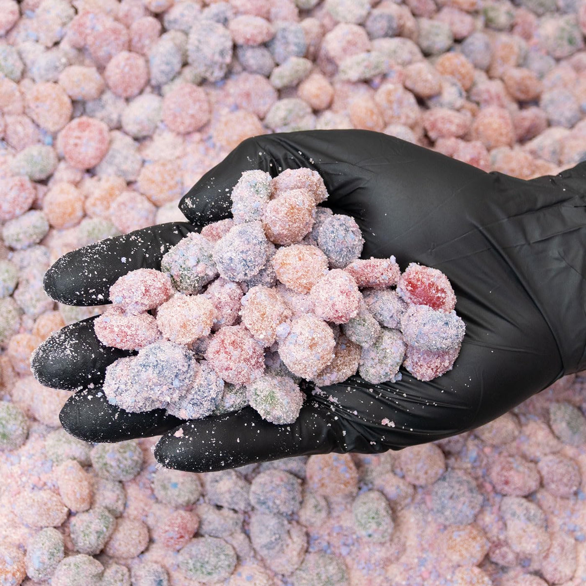 Goso Gummies Cotton Candy Bombs coating highlights cotton candy crunch that melts on the tongue.