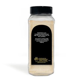 GranAroma granulated garlic pouring for quick weeknight seasoning.