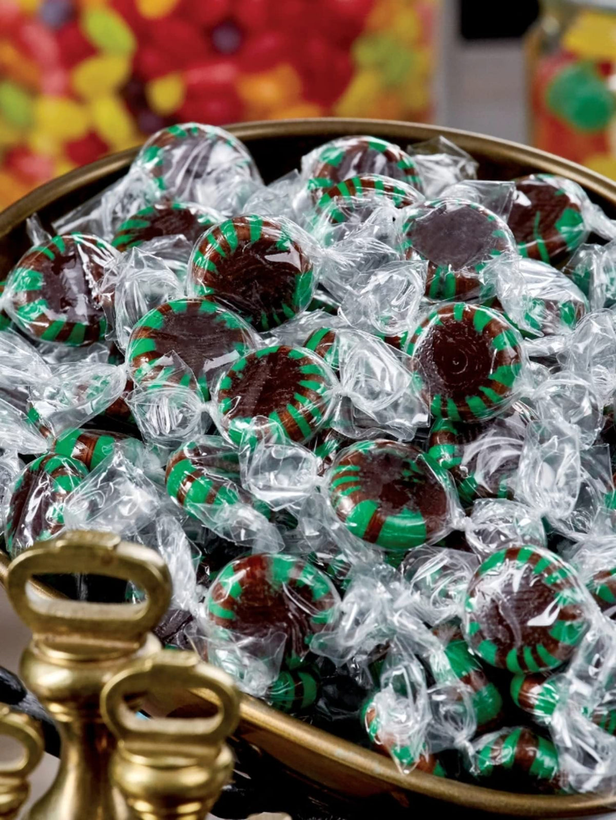 Grand Lake Starlight Chocolate Mints bulk dispense demonstrates quick grab-and-go moments