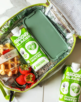 Groovy Glacier straw included for easy on-the-go sipping.