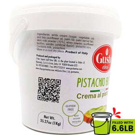 Close-up of Gusto Etna pistachio cream highlighting a smooth, creamy texture.