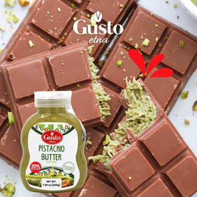 GUSTO ETNA Pistachio Cream jar label highlights authentic Italian quality.