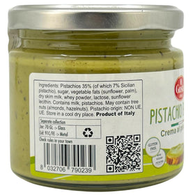 Gusto Etna Pistachio Cream spread on bread highlights smooth finish