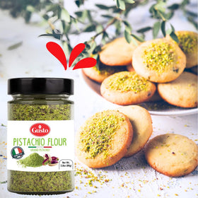 GUSTO ETNA ground pistachios in a bowl, ideal for rich desserts.