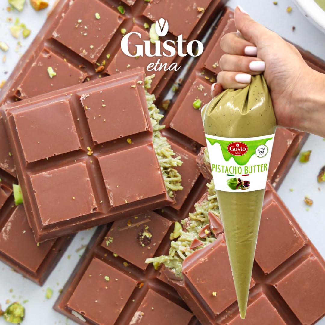 Gusto Etna pistachio cake filling creates luscious layers with Italian flavor.