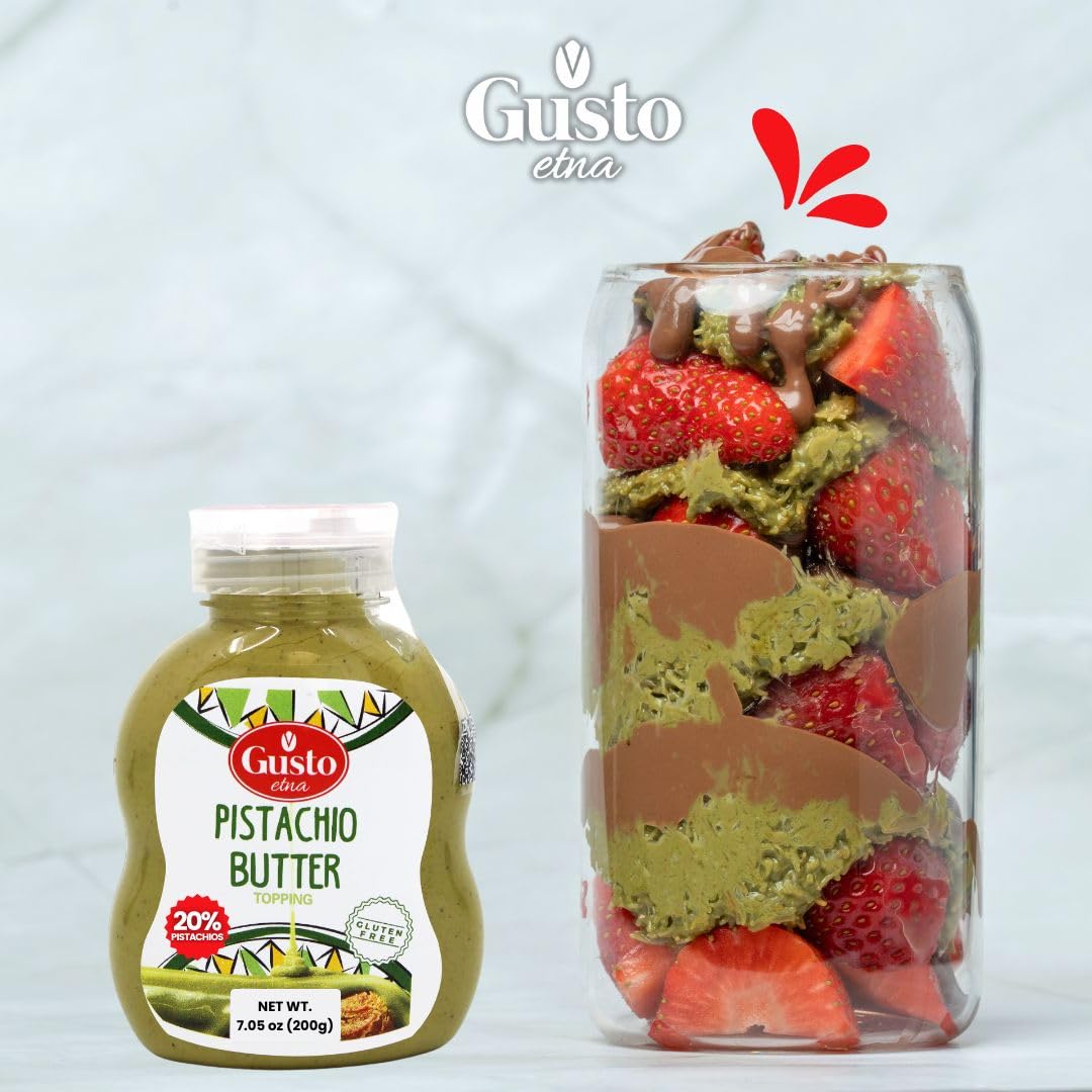 Toast topped with GUSTO ETNA Pistachio Cream for a nutty breakfast.