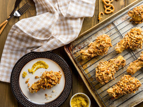 Haddar Pretzel Crumbs display gluten-free label highlighting allergen-friendly option.