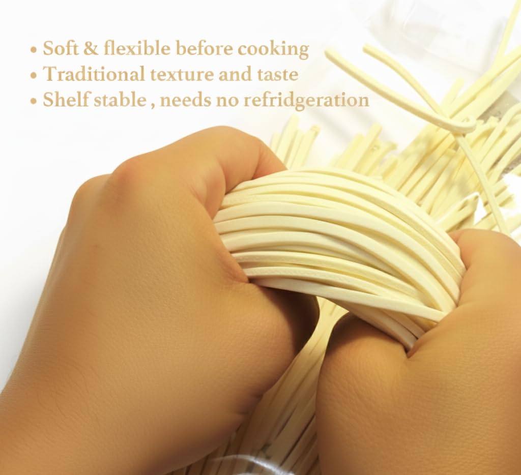 Hakubaku Gourmet Udon hot broth serving for comfort.