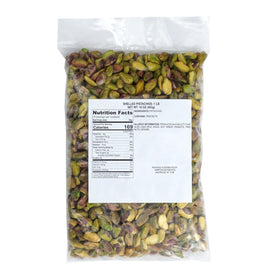 Hampton Distribution pistachios crunchy texture close-up, perfect for salads and bowls.