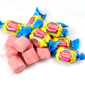 The Hampton Popcorn Company Dubble gum individually wrapped pieces for on-the-go snacking.