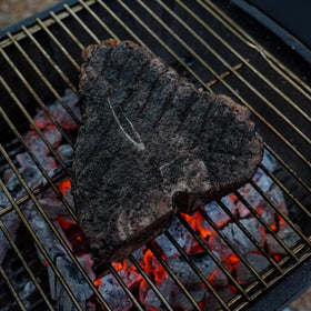 Hardcore Carnivore Black finished meat crust with smoky tang