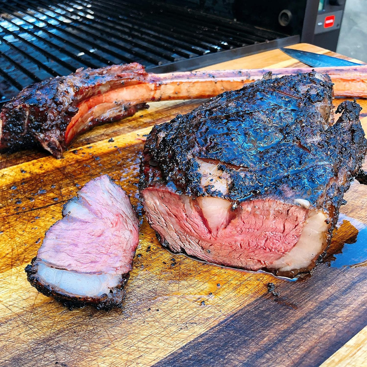 Hardcore Carnivore Black hand-application rub for even coverage