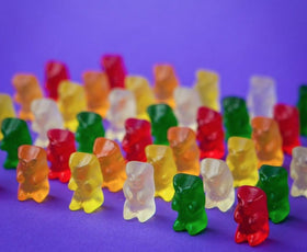 Packaging highlights HARIBO Goldbears 10 oz bag.