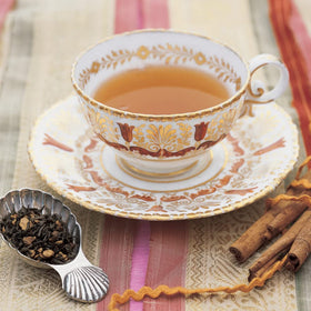 Harney & Sons packaging featuring Hot Cinnamon Spice, a stylish gift for tea lovers.