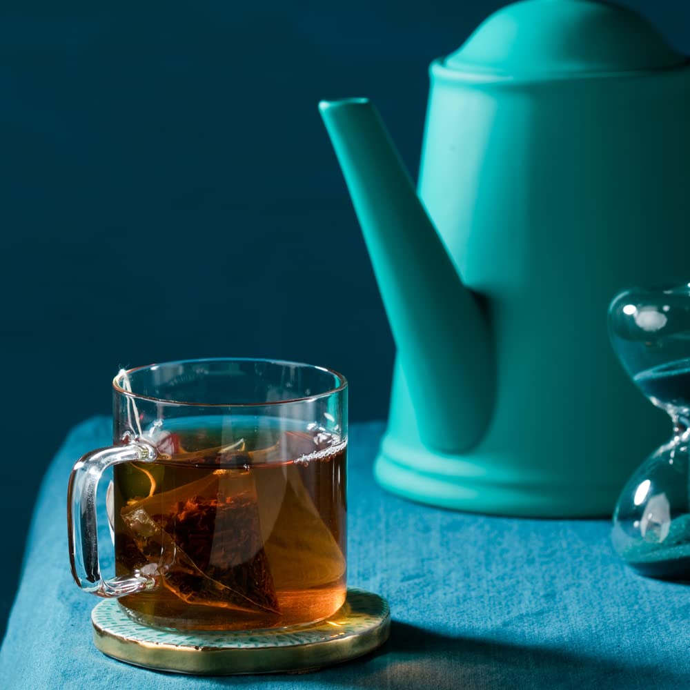 Harney & Sons Earl Grey bergamot-oil blend delivers aromatic flavor for tea moments.