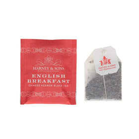 Close-up of Harney & Sons packaging for English Breakfast, highlighting quality.