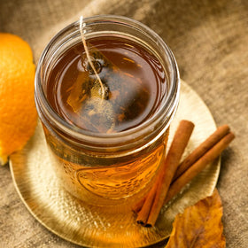 Harney & Sons Hot Cinnamon Spice tea pack close-up, bold flavor notes