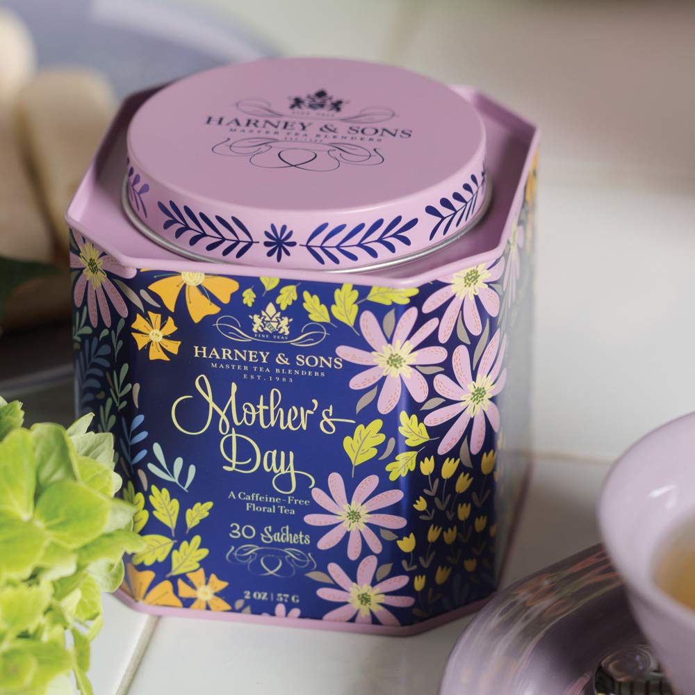 Harney & Sons Mother's Day tea brew-setup for a cozy moment