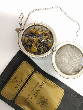 Harney & Sons Yellow & Blue blend's lavender and cornflowers add color and aroma.