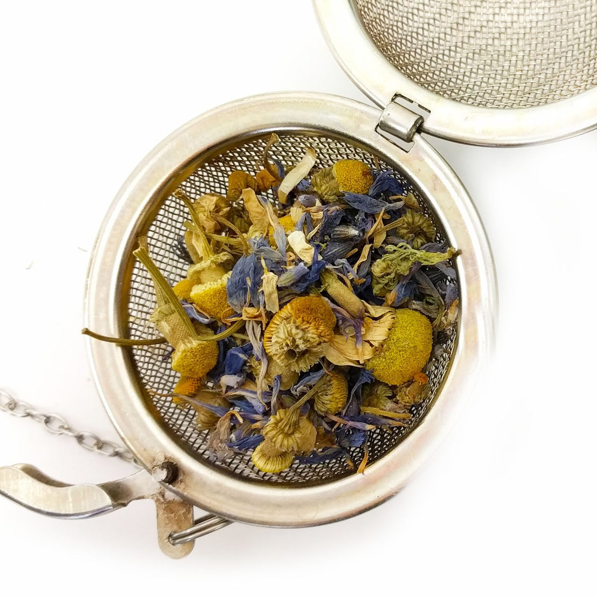 Harney & Sons Yellow & Blue cup showcases the calming, caffeine-free tisane.
