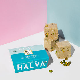 HEBEL & CO Pistachio Nigella Halva creamy texture close-up invites tasting.