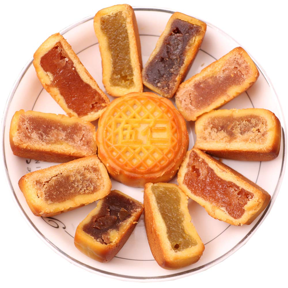 HELENOU666 mooncakes packaging close-up, elegant box design enhances Mid-Autumn celebrations.