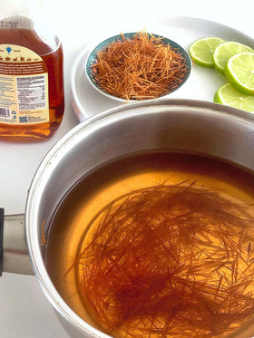 HerbaZest Cat's Claw Tea aroma steam hints at earthy notes for a calming break.