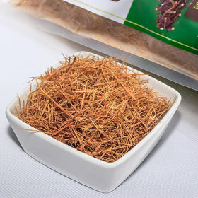 HerbaZest Cat's Claw Tea bark closeup reveals natural texture and additive-free quality.