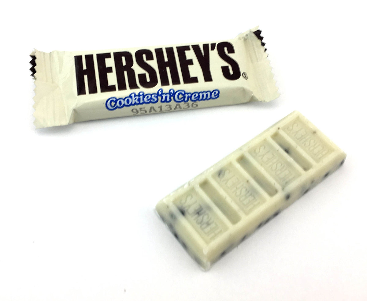 Hershey's Cookies 'n' Creme bar wrapped individually for on-the-go snacking.
