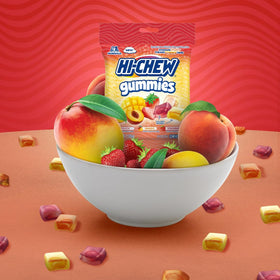 HI-CHEW double-layer texture close-up reveals a juicy bite.
