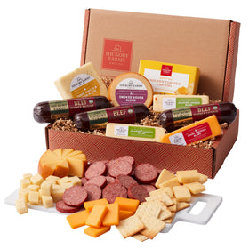 Hickory Farms Sharp Cheddar Blend 4oz paired with crackers on a board