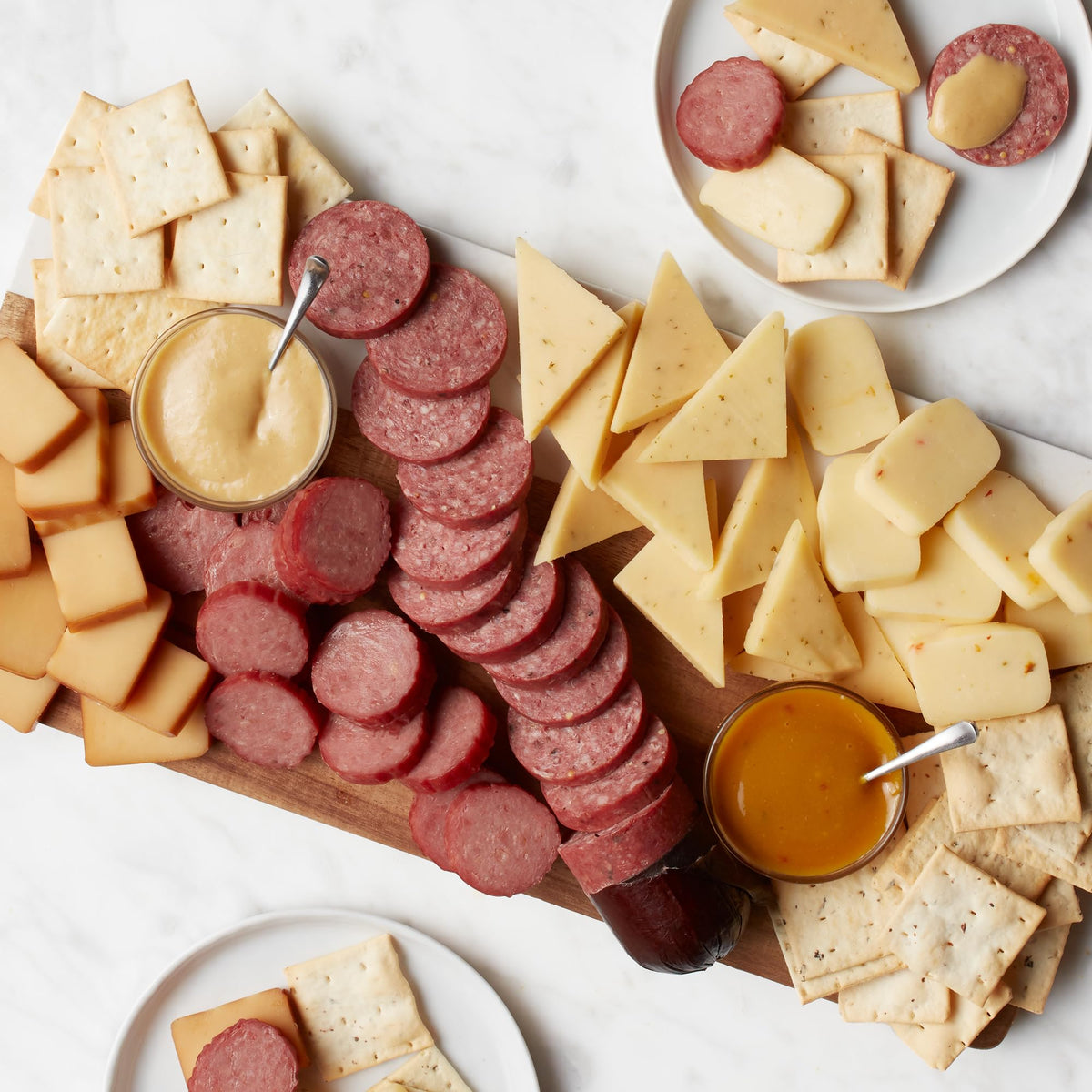 Gift-ready Hickory Farms smoked cheddar blend pack, perfect for gifting.