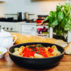 Hoboken Farms Marinara sauce olive oil swirl showing healthy fats from olive oil