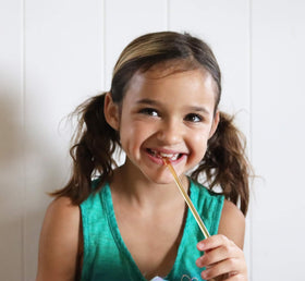 USA-sourced Honey Acres honey straw emphasizing natural sweetness and no fillers.