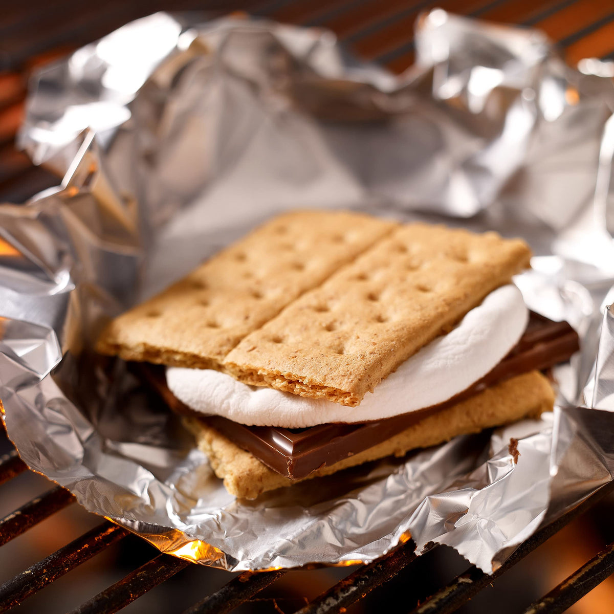 Packaging variations for bulk Honey Maid graham crackers.