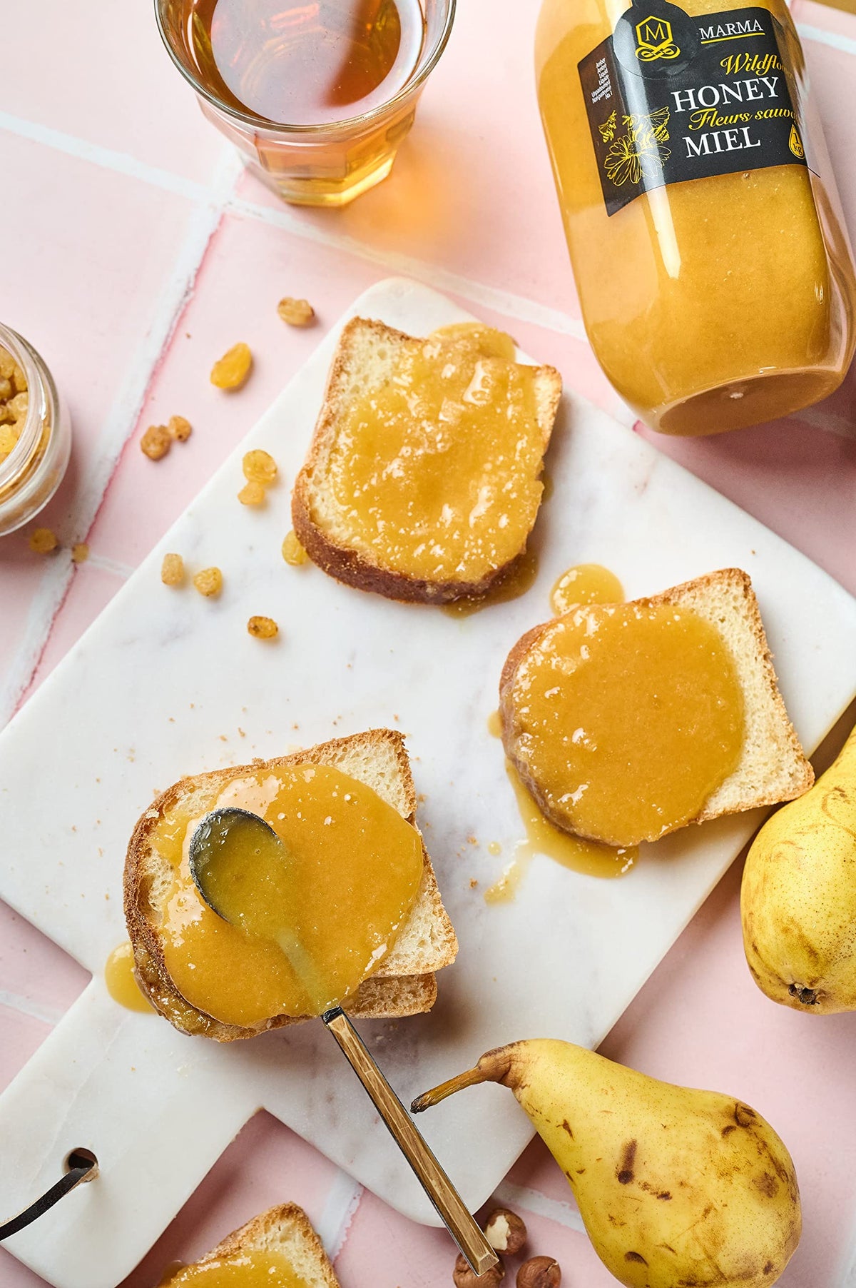 HONIGMA Marma Wildflower Honey supports Ukrainian beekeepers and sustainable beekeeping.