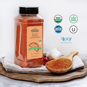 HqO Smokey spice blend close-up highlighting paprika and heat.