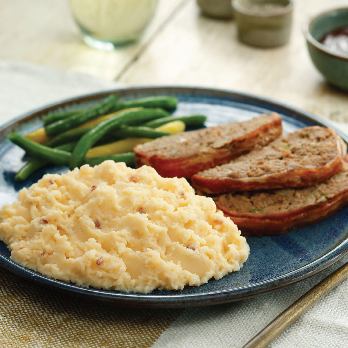 Idahoan Applewood Smoked Bacon Mashed Potatoes family meal pairing inspiration