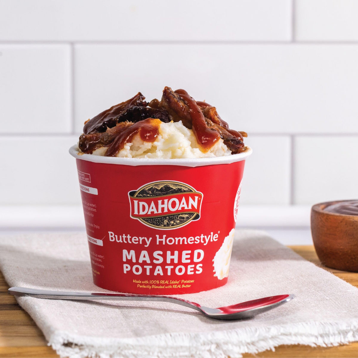 Idahoan mashed potatoes served with meat and vegetables for a complete meal