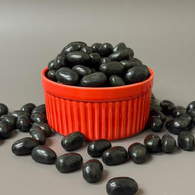 ILIKE! Elegant black color adds a stylish touch to wedding displays.