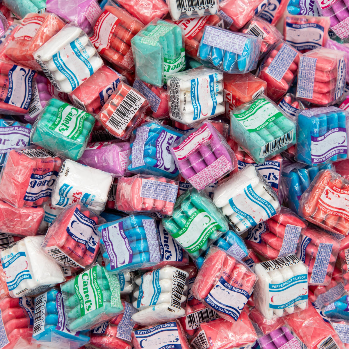ILIKE! Mexican chewing gum bulk bag shows assorted flavors for shared moments.