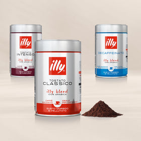 Close-up of illy Arabica beans highlighting selection and quality.