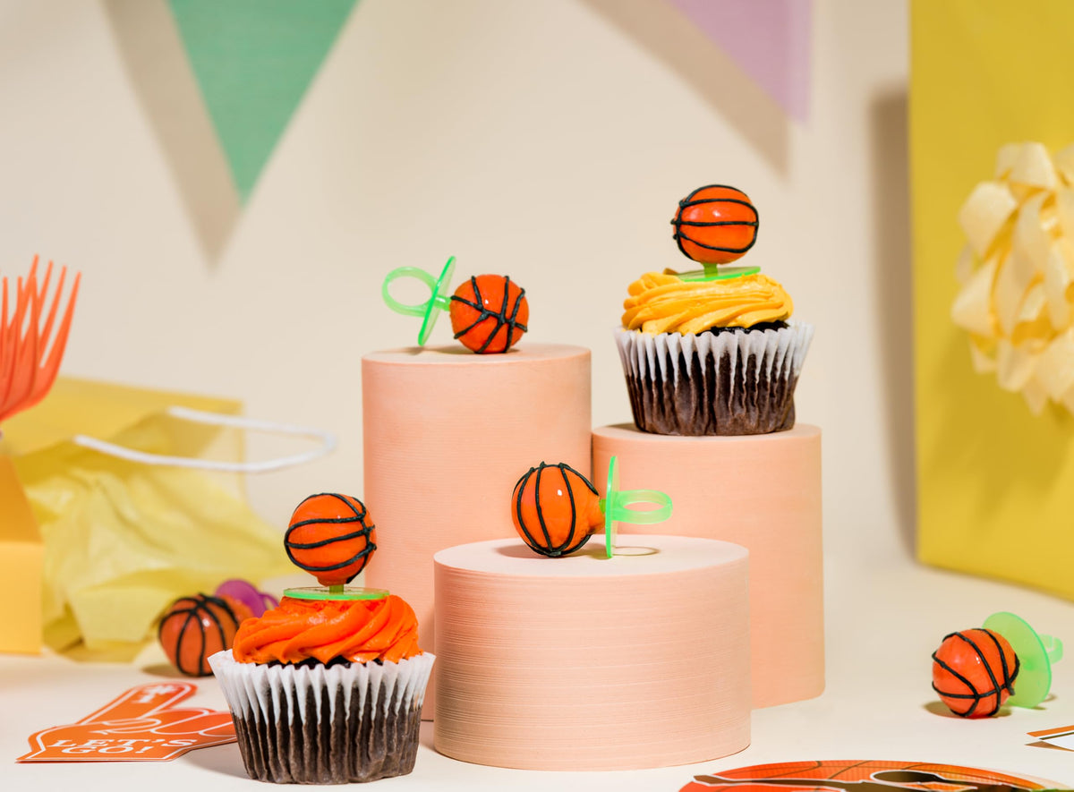 Imagine Splash 24-ring display ideal for giveaways and party favors.