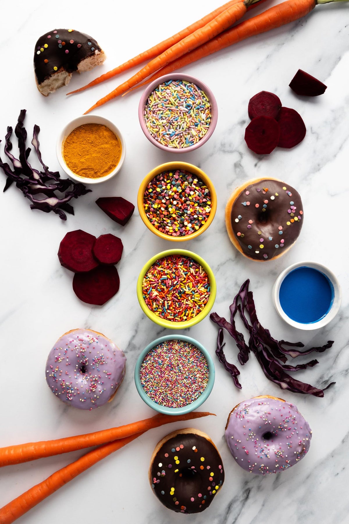 India Tree Pastel Rainbow Sprinkles on cookies show gentle color without bleeding.