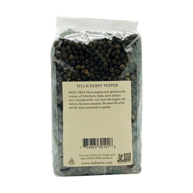 Large peppercorns for grinder refill and fresh grinding