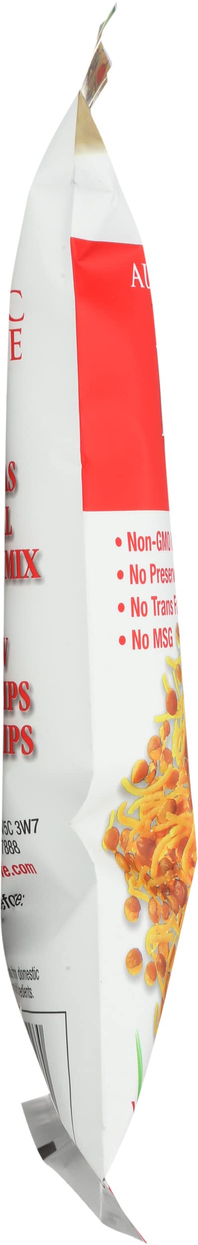 Indianlife Snack Mix Dal crunchy texture: satisfying bite for on-the-go snacking.