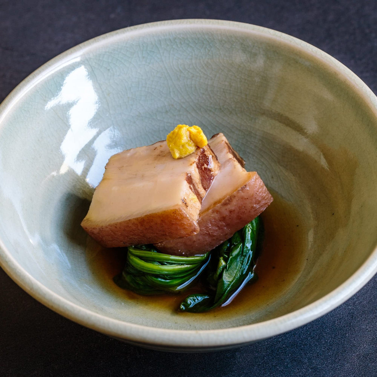 Label detail highlights Japan origin and mineral-rich composition.