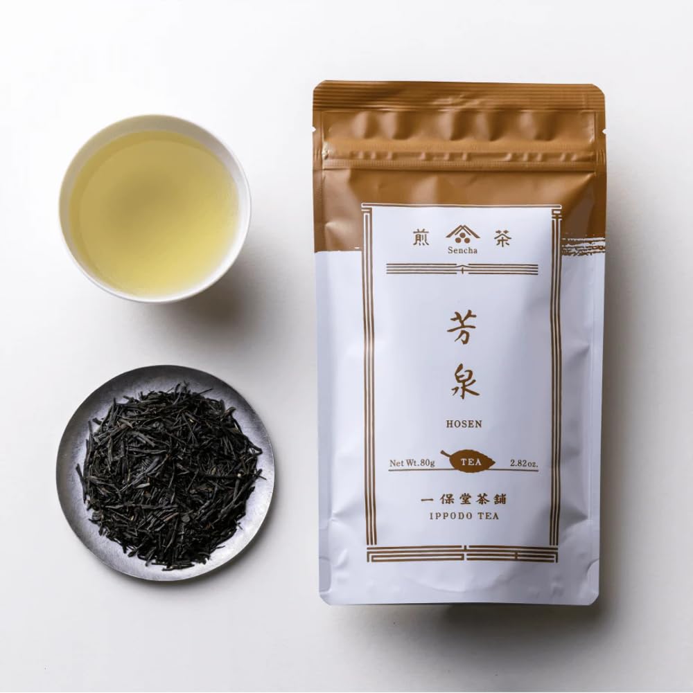 Ippodo Tea Hosen Sencha brewing setup showing medium-hot water extraction.