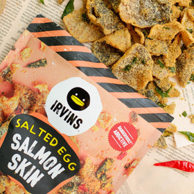 IRVINS Salted Egg Salmon Skin Chips Closeup shows crispy texture and curry leaf aroma