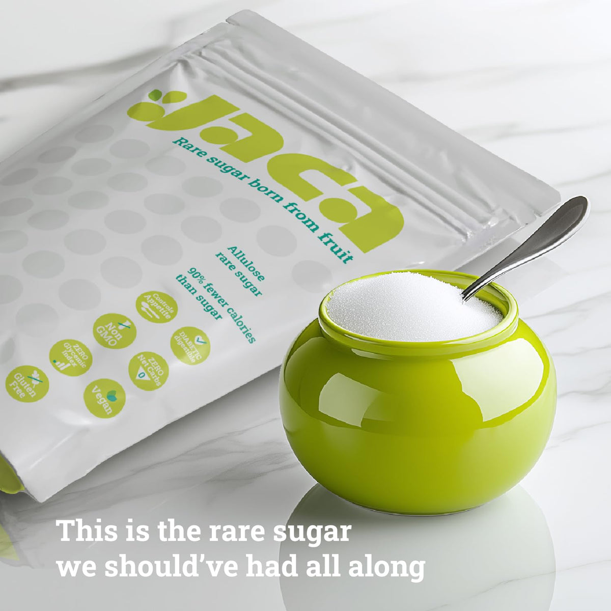 Jaca Rare Sugar pour demonstrates convenient use in drinks and desserts.